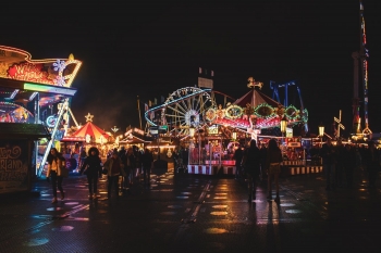 Take Your High Class London Escort To Hyde Park